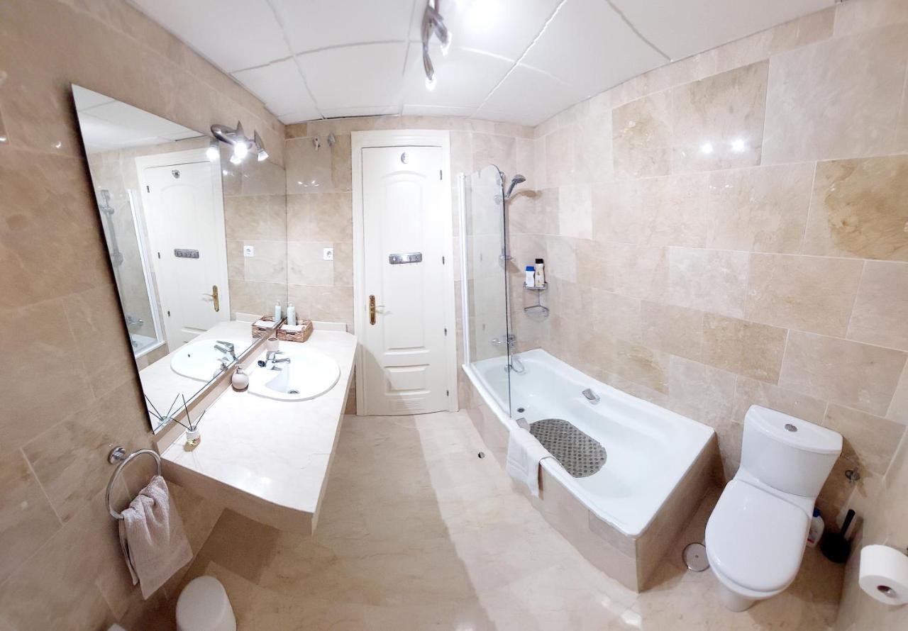 Luxurious Apartment 2 Bedroom 2 Bathroom Near Beach Málaga Kültér fotó